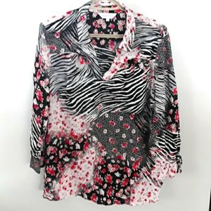 Soft, airy blouse.  Fresh print! Northern Reflections.  Size L.